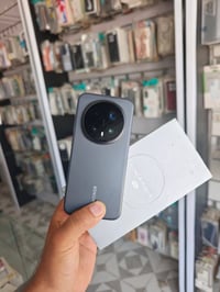 ماجيك 8 برو • مستخدم شهرين • ملحقات كاملة
