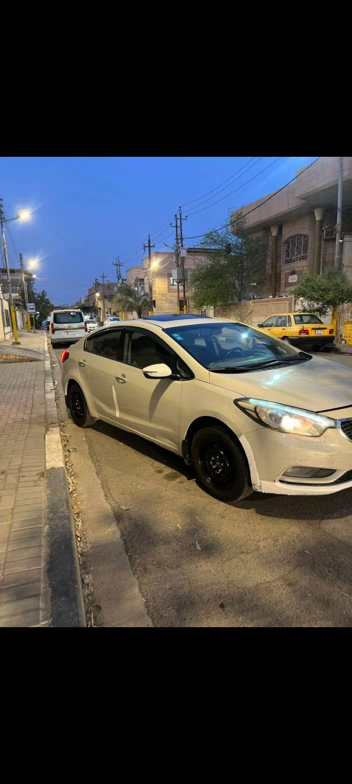 سلام عليكم كيا سيراتو مديل 14 سياره خليجيه كفال عامه من صبغ وضربه وتبديل سياره كير مكينه تبريد حداديه سياره كلش جديد مكينه 1600 سياره فول مواصفات فتحه مرايات شفط شفتات ستيرن تبريد خلفي تحكم ستيرن رقم بصره بسمي سعر 100 بيه مجال عنوان البصره رقم *********** بيه وتساب
