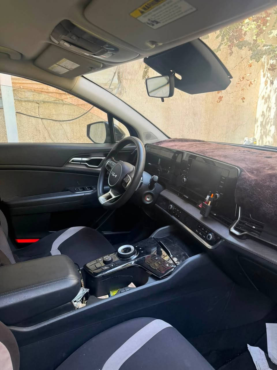🚙 كيا سبورتاج
* ⚙️ قير أوتوماتيك
* 🖥️ شاشه
* 🔘 ناقل حركة دوّار
* 🛞 دفع أمامي أو رباعي حسب الفئة
* 💡 إضاءة LED بتصميم سبورتاج الجديد
* 📷 كامره وحساسات 
المحرك 1600 تريبو
***********
