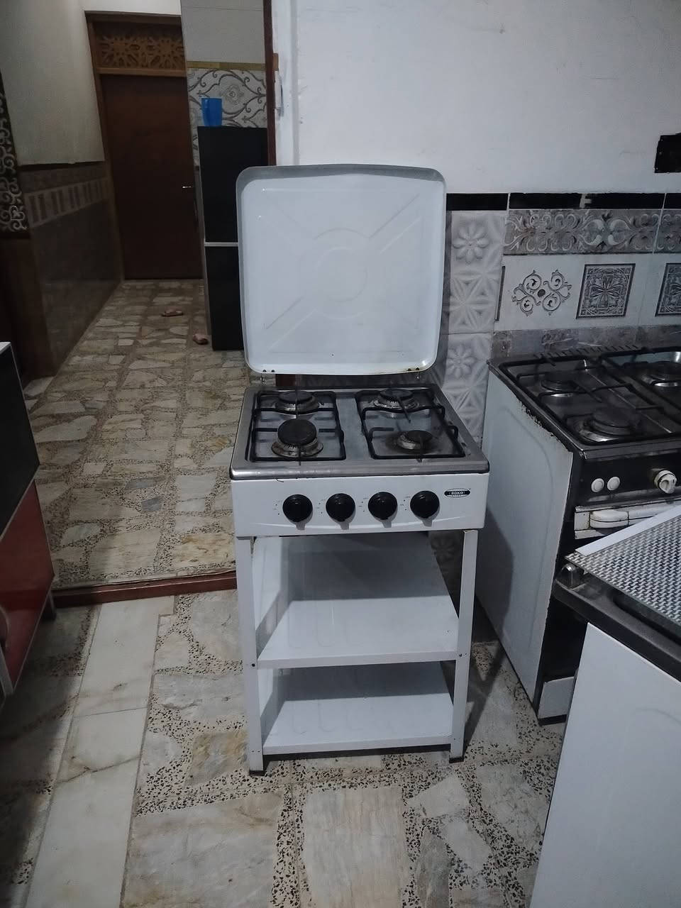 للبيع اغراض بيت نضيفات جدا مكانه حي الجهاد الاستفسار ***********
