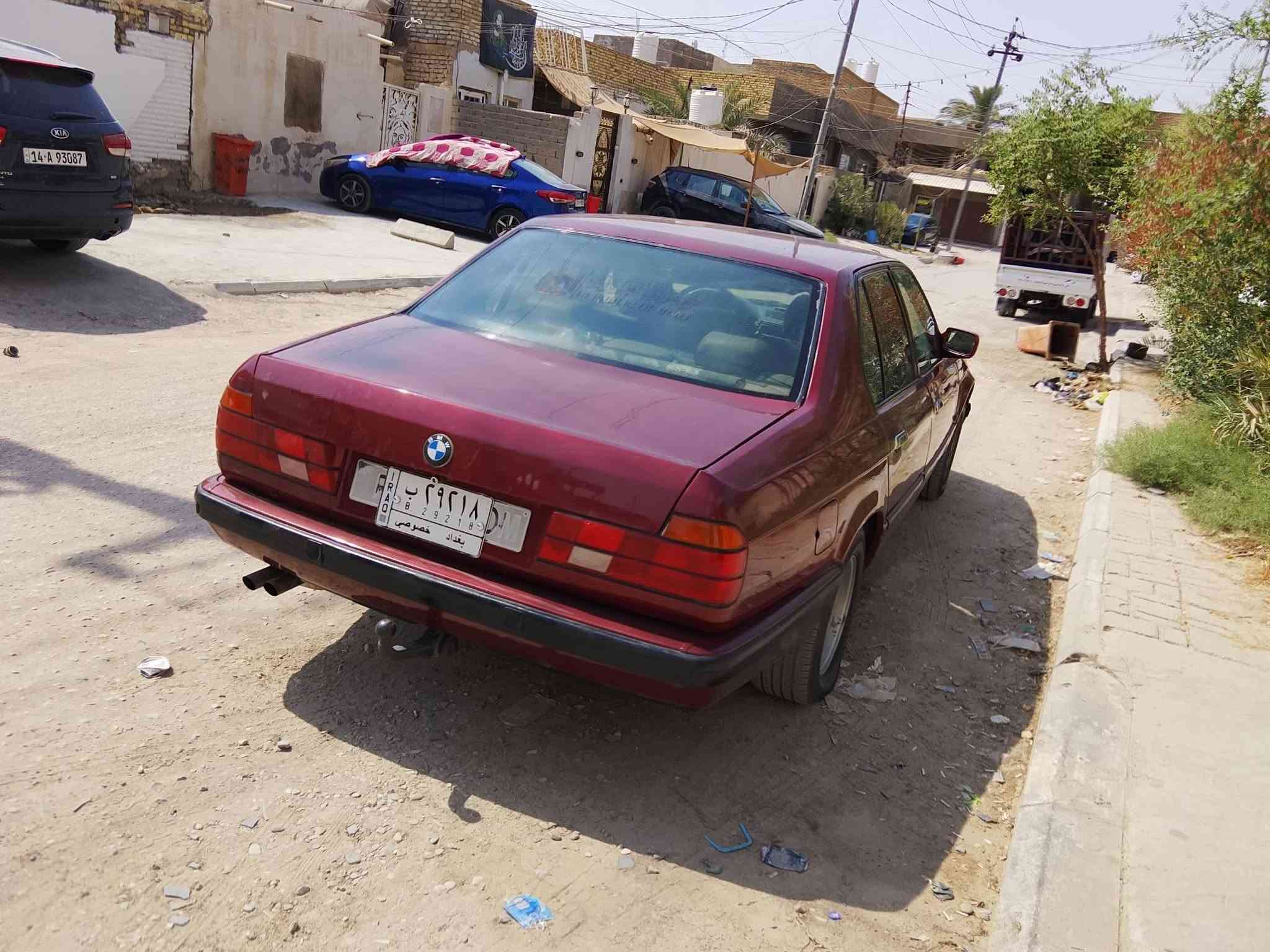 سلام عليكم للبيع سياره BMW 735
موديل 1991نضيف محرك جديد كير حداديه تخم تاير تخم 
ويا كب  تبريد شغال شرط جاهزه فول السياره مواصفات 
كشن جلد كهرباء رقم بغداد مكان ذي قار 
 الاتصال ***********

نص مكتوب في الصور:
- ٣٤%  فيسبوك تعليق جديد • على منشور تتابعه.
