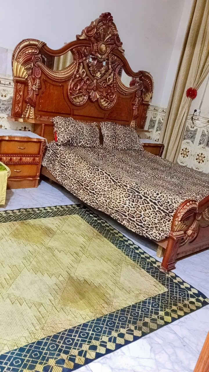 غرفه اخشاب للبيع بغداد المدائن سعر 500الف وبيه مجال *********** واتساب
