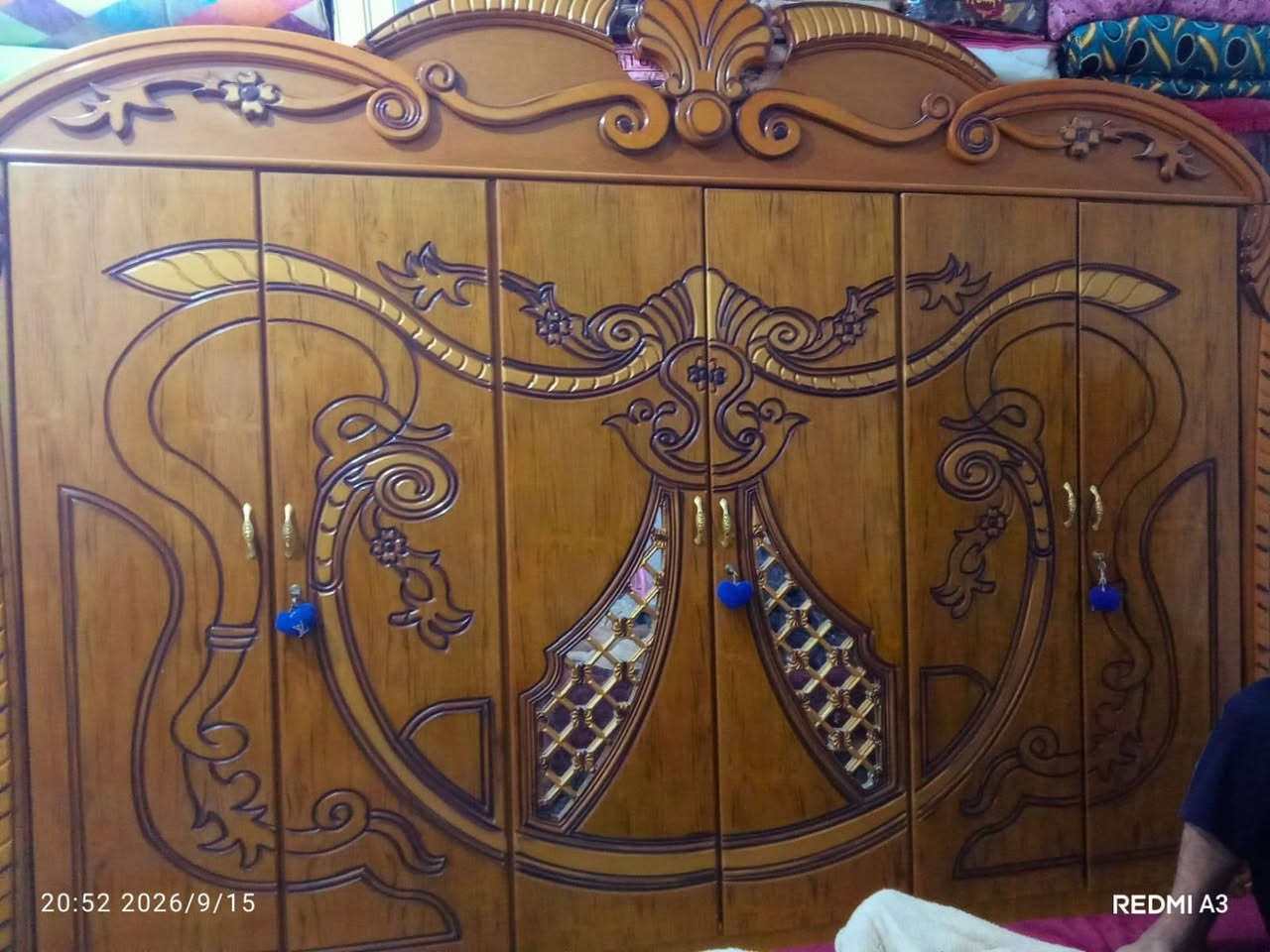غرفه اخشاب للبيع المكان سوق الشيوخ
الاتصال او. واتساب *********** السعر 800 وبيهه مجال

نص مكتوب في الصور:
- 20:55 2026/9/15 REDMI A3
- 20:53 2026/9/15 REDMI A3
- 20:52 2026/9/15 REDMI A3
- 20:52 2026/9/15
- REDMI A3