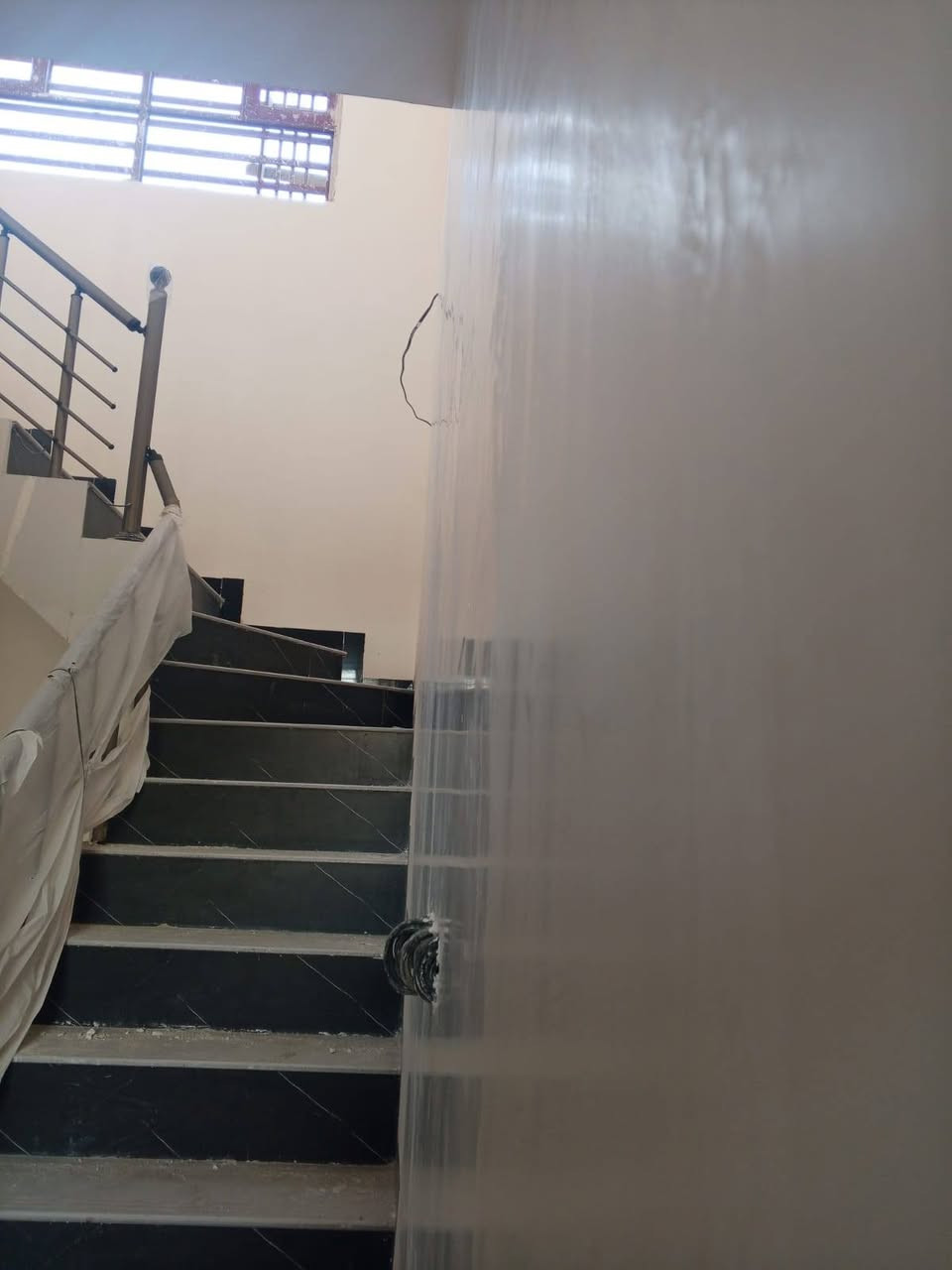 شغل بورك تسليم مهندس درجه اولى 
***********  ***********
