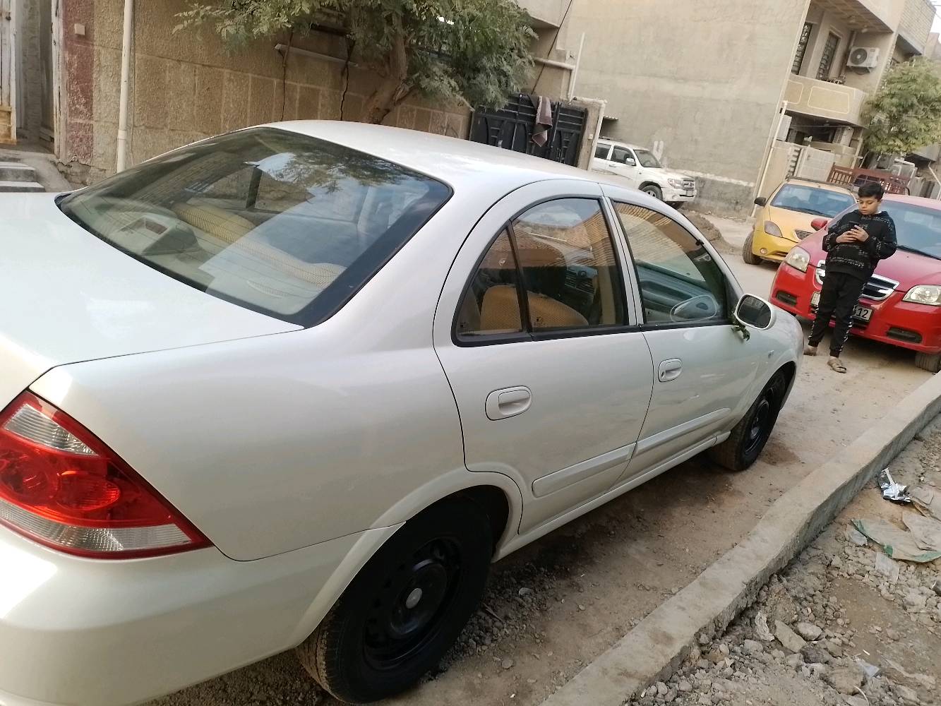 نيسان صني • ٢٠١٣ • بغداد الشعب
