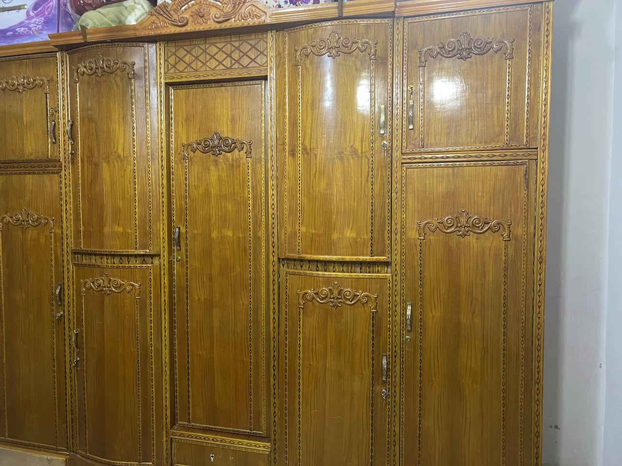 غرفه نوم خشب عراقي نظافه 90‎%‎
سبع قطع المكان بغداد مدينه الصدر 
لاتصال ***********
