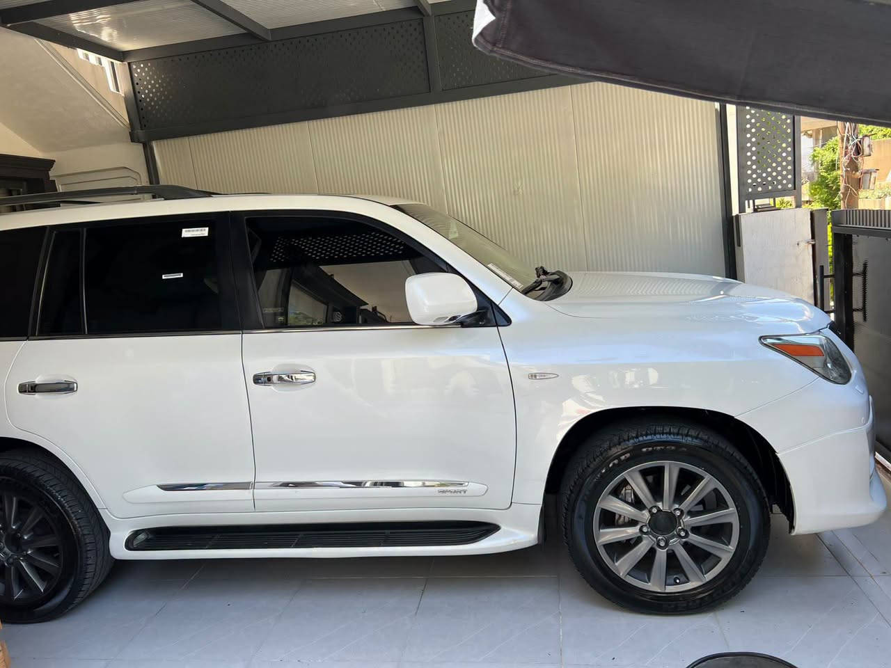 ليگزز 2010 LX 570 سپۆڕت ناو زه ر
بێ بۆیاخ دەعامى بۆ دەعامى بەشەرت
سەلاجە ،ئاوێنەکارەبا ،تحدید سرعە،
ڕاداری لاکان و ناوچەی کوێر،٣ ڕیز کوشن
کوشن جلد،کوشن هیتەر ،سڵاید ، تبرید مرکزی 
،دەبڵی هەوا ،دەبڵ ئەکسل، کامێرەی ٣٦٠ 
شاشە ئایپاد و کامێرە160 هەزاری حەقیقی ڕۆیشتوو 
٤ تایەی تازەی لەژێرە ،
بەخی ئاو، ئەزیزان سەیارەکە زۆر تازەو پاکە 
ماڵی دۆستە زۆر لە ڕەسمەکە جوانترە 
سەیارەکە،سەنەوی تازەیە بەناوی خۆمەوەیە،

سـعـر : لە کۆمێنت داوابکە ڕاستەوخۆ بۆت دێت 📩

گێڕ و مەکینەی بەشەرت نەکراوەتەوە
هیچ کێشەیەکی تێدا نییە بي بۆياخ بي سارد بي كرانه وه

ژمارەی خاوەنی سەیارە ☎️ 
***********
