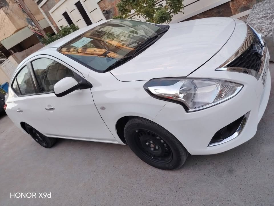 ماشي 10 الف موديل 25 سعر 116 وبيه مجال كفاله سياره مكان بغداد. ***********

نص مكتوب في الصور:
- HONOR X9d