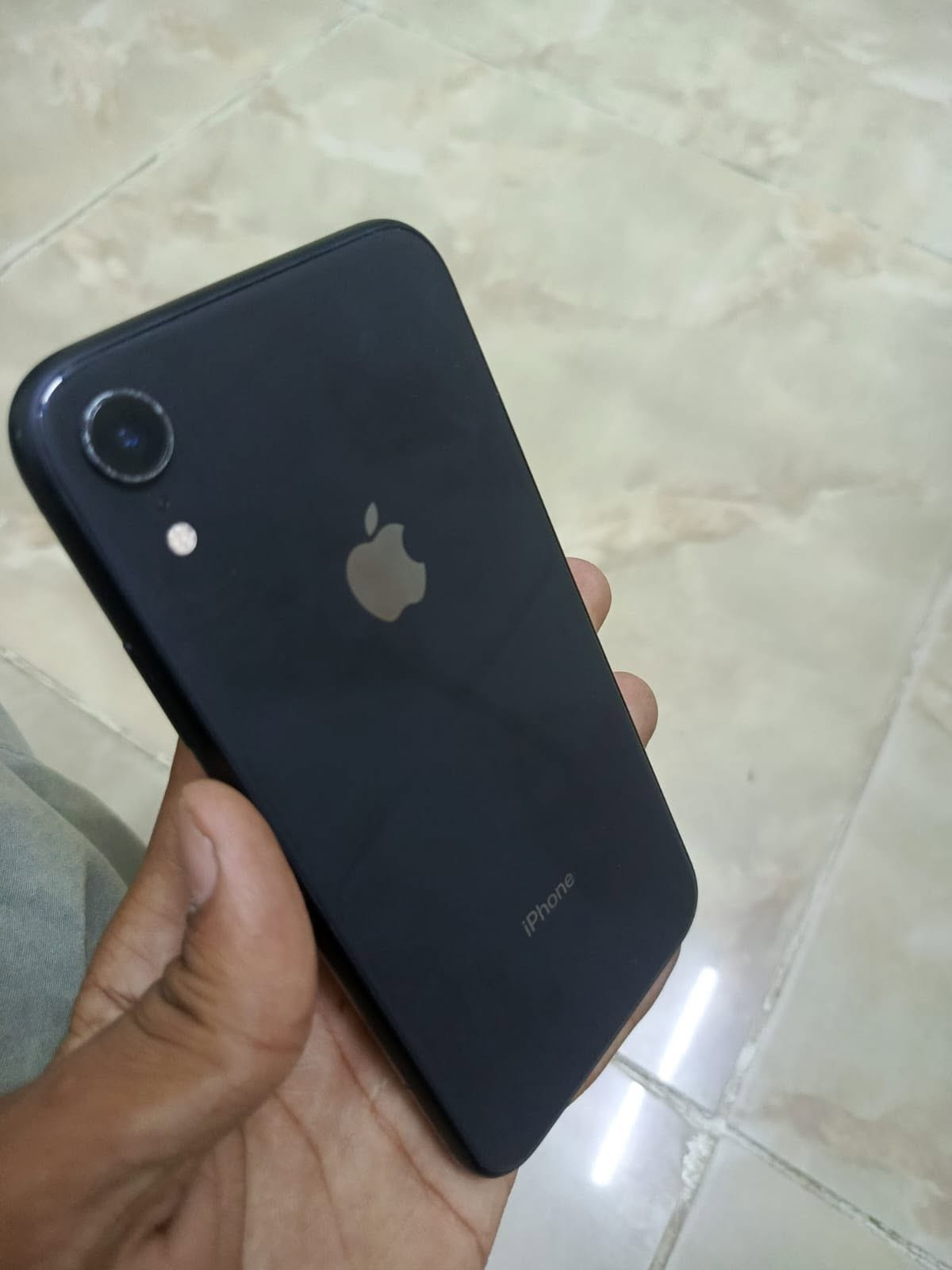 جهاز اكس آر نهايته 100. بطاريه ٧٣ بي بي ضربه بل شاشه ما مئثر كامرات شغاله وفول شرط أنطيك وفيس إيدي شغال كلشي شغال بي بس افطر بي بشاشه  ما مئثر رقمي ***********
