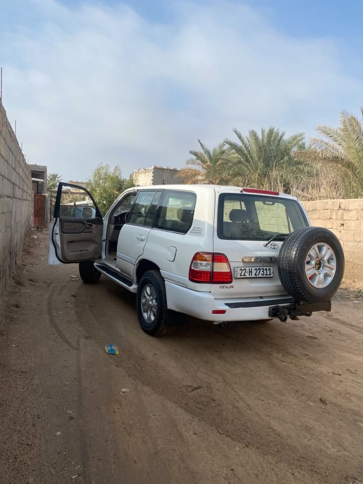 سلام عليكم للبيع وترهم مراوس لاندكروز 2001 كير عادي رقم اربيل تحويل يمتا متريد سياره جاهزه مابيها اي نقص تخم تاير كير مكينه حلوات سياره ثلاجه تبريد تلث قطع جام اوتو شاشه لايت زنون دبل تانكي دبل سبير  مكان السياره بصره شط العرب رقم***********
