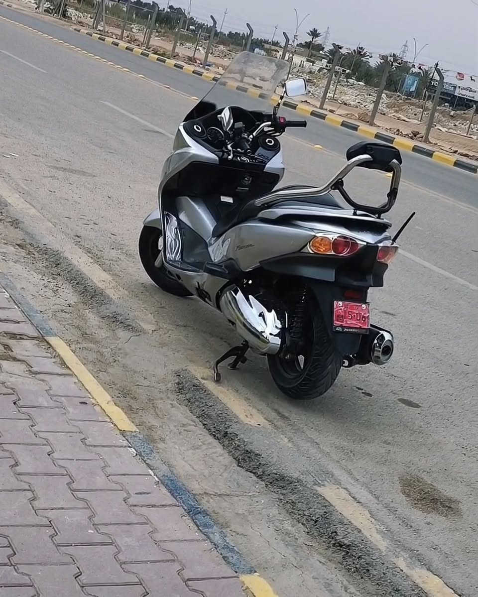 للبيع مكفولة كفاله عامه 010 M5
كفرات نظافة 95% ماشية 46 الف بيها فقط 

شادلها نيكلات كامله 

بانزين محسن ودهن امزويل حماوة ربع ثابت 

( الامبيثري القطعه الخارجية ودكمه الجنطه عطلانه فقط ) 

*********** واتساب + اتصال 

مكان واسط كوت
