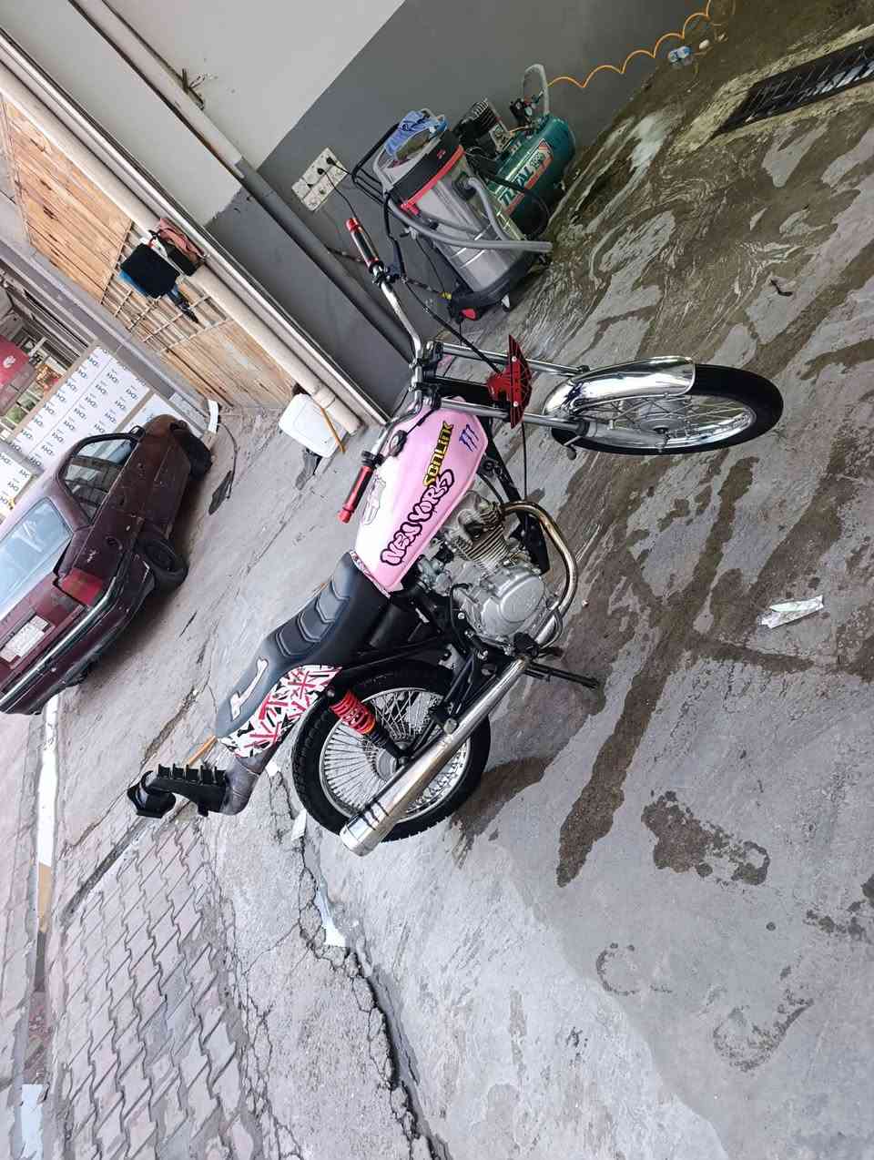 للبيع
دراجة حربيه نامي 3احرف كلك مكفوله من السرقه تانكي وكشن جديد تايرات جدد وياله جدد محرك شلعه ومعدل خير من الله السعر 375 وبيها مجال للطيبين المكان ناحيه السعديه راسلني خاص او اتصل على هذا الرقم ***********
