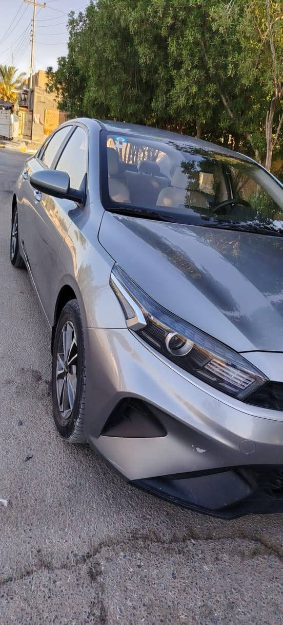 السلام عليكم 
سيراتو ٢٤ كويتي شهداء باقي سنه ونص للتحويل السونار مرفق كير ومحرك وتبريد وحداديه شرط وكاله السعر ١٥٨ العنوان قضاء الخضر
 ***********
