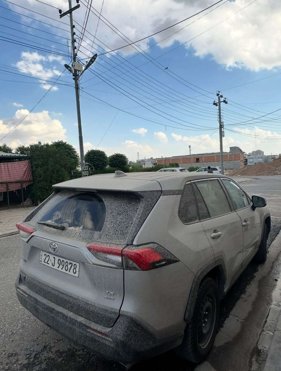 السلام عليكم
✨ TOYOTA RAV4 2022 LE AWD ✨
🔹 کارکرد: ٦٦,٠٠٠ km
🔹 باری بەدن:
• کلین داخیڵ بووە (تەنها ١-٢ ساردەکوتی هەبووە)
• لای خۆم تەنها بستێک بۆیاغ لە دەرکەی سایەق
• ئێرباگ نەتەقیوە (بە شەرت)
• ڕەقەم و ژینگەی تازەیە و بەناومەوەیە
🔹 مواسەفات:
▪️ چوار پێشڕەو (AWD)
▪️ ڕاداری پێشەوە + ڕاداری هێڵی جادە
▪️ شاشەی گەورە + کامێرای دواوە
▪️ Apple CarPlay & Android Auto
▪️ مۆدەکانی لێخوڕین (Eco / Sport / Snow / Mud & Sand)
💰 نرخ: $23,500 (235 وەرقە) + مەعامەلە
📍 شوێن: هەولێر
📞 ژمارەی پەیوەندی: ***********
عربی
السلام عليكم
✨ TOYOTA RAV4 2022 LE AWD ✨
🔹 المسافة المقطوعة: 66,000 كم
🔹 حالة البودي:
• وارد كلين (تعديل على البارد فقط)
• صبغ شبر واحد فقط في باب السائق
• الأيرباغ سليم 100% (بشرط عدم التفجير)
• مرقومة وجاهزة للتحويل مباشرة
🔹 المواصفات:
▪️ دفع رباعي (AWD)
▪️ رادار أمامي + رادار تحديد المسار
▪️ شاشة كبيرة + كاميرا خلفية
▪️ Apple CarPlay & Android Auto
▪️ أنظمة قيادة متعددة (Eco / Sport / Snow / Mud & Sand)
💰 السعر: $23,500 (235 ورقة) + مجال
📍 الموقع: أربيل
📞 للتواصل: *********** أربيل, العراق
