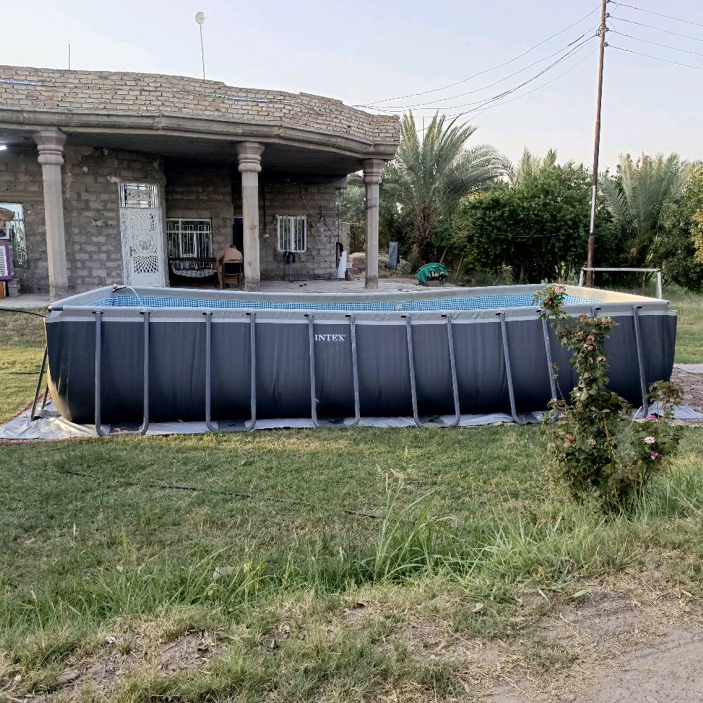 للبيع مسبح اوتاد حجم كبير طول 8 متر  عرض 4 عمق 140
بعده جديد مستخدم اسبوع واحد فقط شركه انتيكس جادرين اضافيات معاه واحد للتغطيه وواحد فرش جواه للتواصل خاص او اتصل ***********