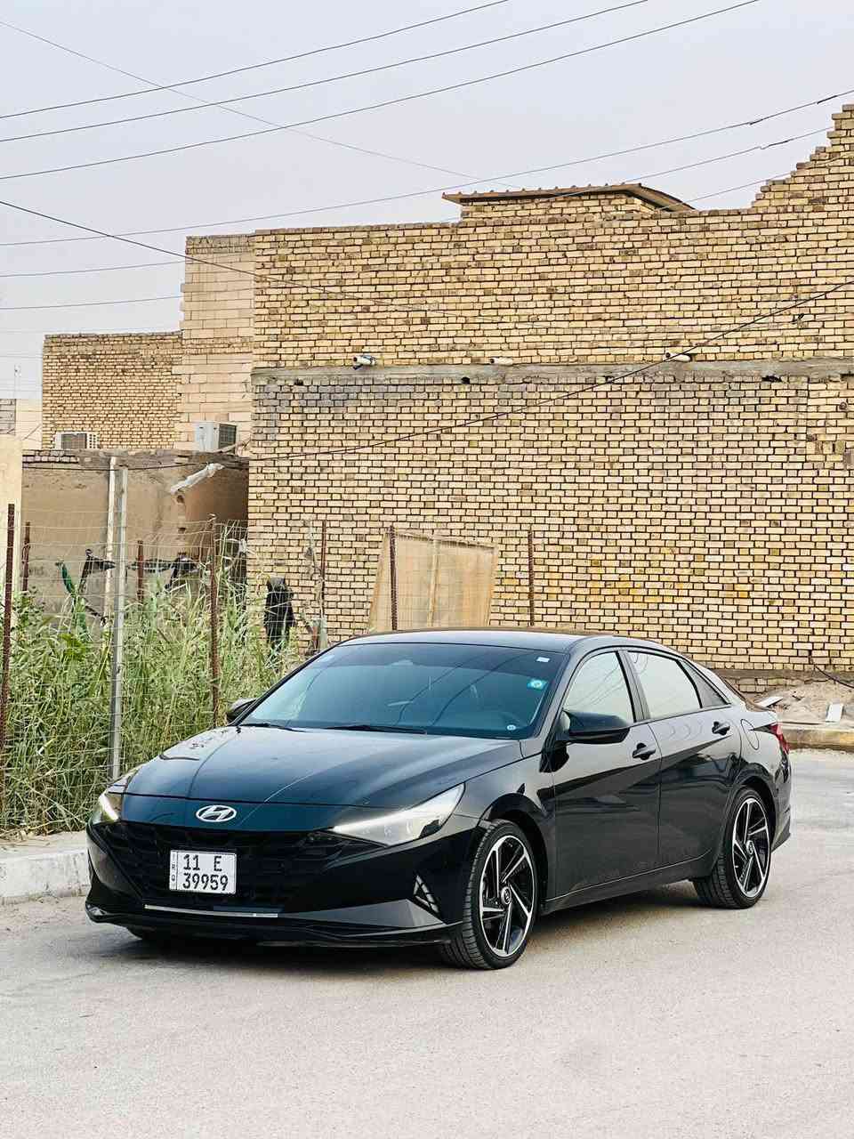 اللون: (اسود)
 الممشى: (51 كم كيلومتر)
 البانزين: اقتصادية جداً وتوفير عالي بالوقود
المواصفات:
 بصمة تشغيل + تشغيل عن بعد
 رادارات كاملة + حساسات محيطية
 سايد بريك أوتوماتيك + نظام الأوتو هولد (Auto Hold)
 ليتات LED أمامية وخلفية
 شاشة كبيرة مع كاميرا خلفية وأنظمة قيادة متعددة
 تحكم استيرن، تكييف خلفي، وغيرها من مواصفات الفول اللأخير.
الحالة العامة:
السيارة نظيفة جداً وجاهزة للاستخدام، البنيد مبدل فقط والباقي كفالة 
 السعر: (بيع مستعجل)
 المكان: الناصرية
 للتواصل والاستفسار: (***********)
رجاً فقط اتصال ناصرية, ذي قار
