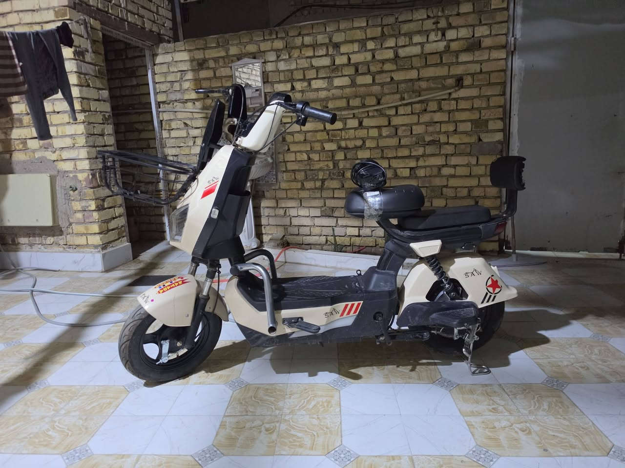 مستخدم نظافه فول عوزه باتري بسعر مناسب 160 الف
*********** سوق الشيوخ

