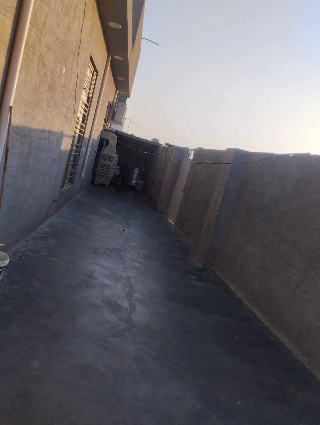 بيت للبيع في الشهابي يبعد عن الفلوجه 10دقايق استقبال و غرفتين وصاله ومطبخ  ومطبخ خارجي الطابق الثاني غرفه وصاله  شارع 12 قرب المستوصف وقرب المدرسه المساحه 420 وشارع تبليط صنف العقار زراعي مسجل باسمي ماء وكهرباء مقدم معاملة تطويب بي  👏 للاستفسار راسلوني  وتدللون 🤝🕊️ ***********
