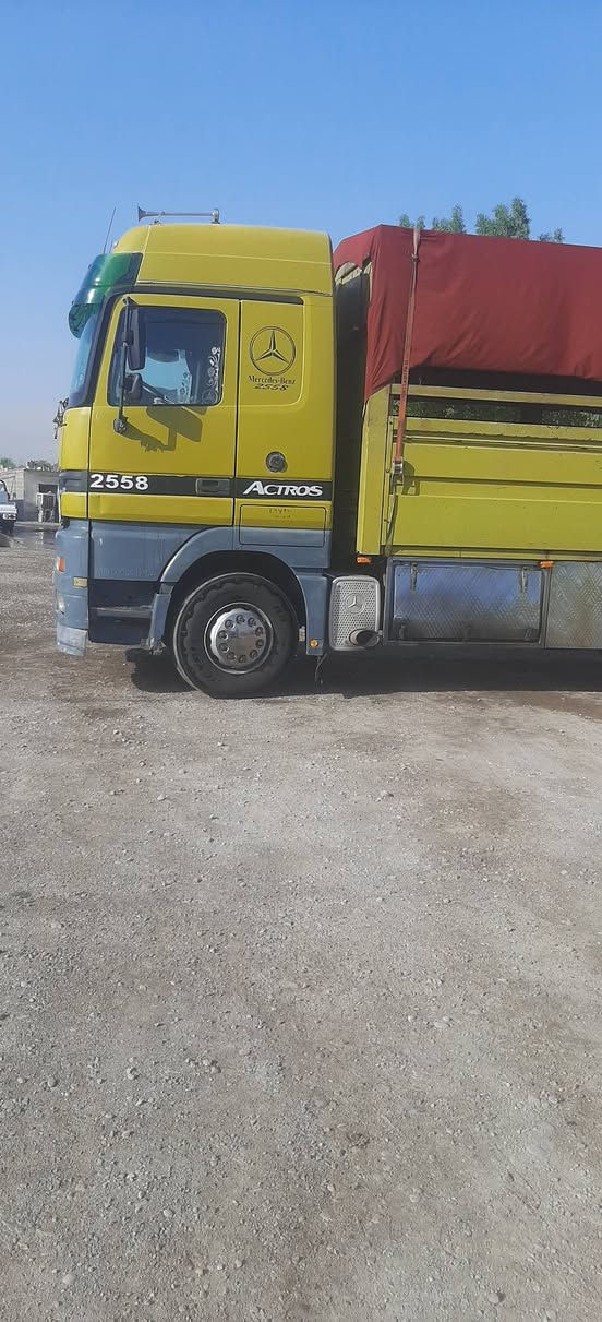 اكتروز للبيع موديل 2001 جاهزه للشغل سنويه جديده السياره تنباع كامله  وتنباع بدون بدي / ***********/ ***********
