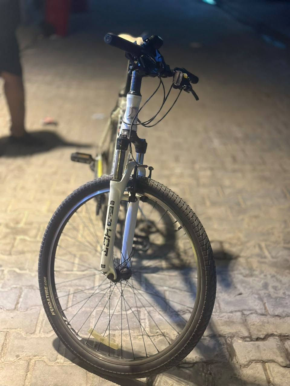 بايسكل جبيلي للبيع سعر 275
ماركة LOUIS GARNEAU الكندية 
مكينة كله شيمانو المكينه نضيف 
مكان بغداد ***********
