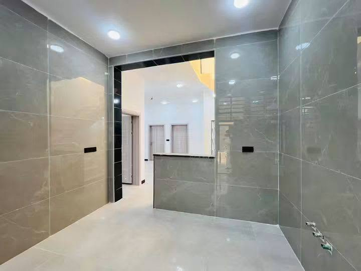 🏡دار للبيع🏡
المساحة: 130 متر مربعه

#بسعره مناسب جدا ٥٥ وبي مجال 
 
✅ #طابو_زراعي_سند_25_أقرار_محكمه

#الموقع: النجف ملحق ميسان شارع الزوار 

 

#مواصفات البناء:   غرفتين نوم / وصاله/  ومطبخ/ واستقبال /  صحيات داخليه وخارجيه 

بناء مرتب (أساس + سقف كونكريت + طابوك)
أرضية بورسلين أبو الـ 60

#الخدمات 
ماء كهرباء مدارس سوق  مولد تبليط بعرض 15 متر 

#للاستفسار والاتصال:
***********
