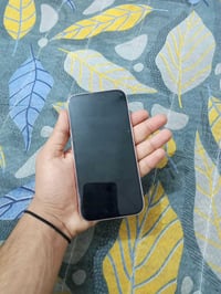 ايفون 15 • ١٢٨ • وردي