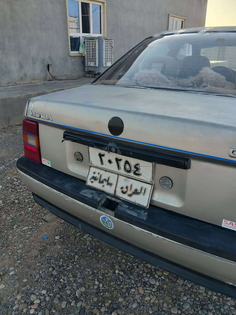 السلام عليكم للبيع أوبل فكترا موديل تسعين محرك 20كير عادي شديتو جديد مال كصه محرك كير شرط سنويه انتهت قبل 6 أشهر السيارة بسمي وكيل أول أني شرط التحويل تريد وكاله هم حاضر أني درايم شفتات بدلت جدد كهربائيات كلها شغاله مسجل شغال كيج سرعة كيج حماوه شغال سياره جاهزه ابريك أي بي إس جوم قفل مركزي *********** الرقم بي واتساب السعر 27وبيها مجال مكان السيارة محافظة كركوك قضاء الحويجة
