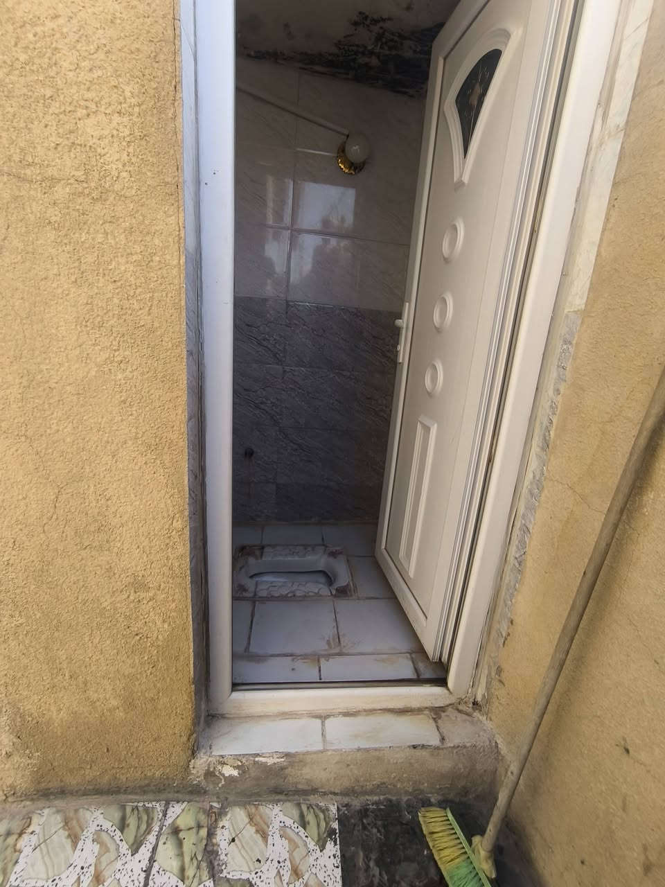 بيت للبيع يم مدرسه المسار م90
رقم الهاتف‏‪***********‬‏

واتساب ***********
