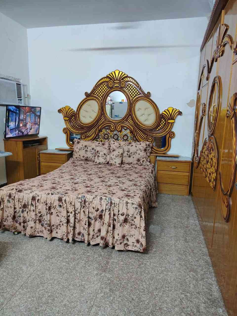 غرفه اخشاب • ٧ قطع • كنتور ٦ أبواب
