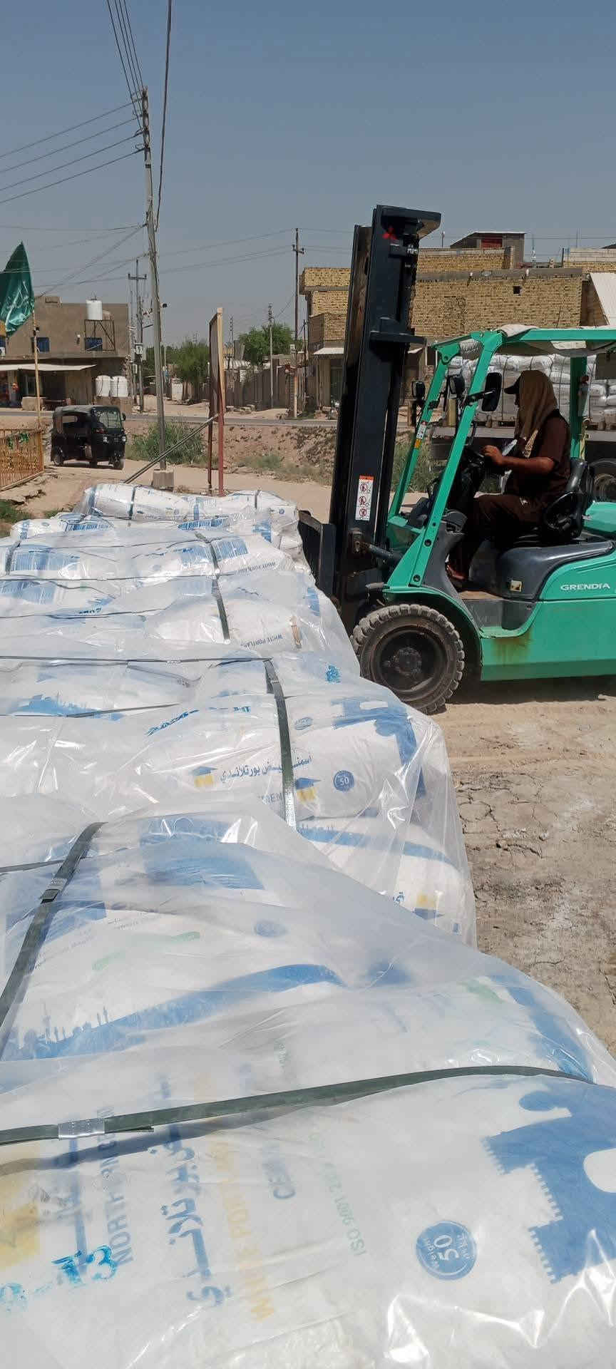 🔥 عرض قوي لاول مرة بالعراق تحمل اسمنت ابيض فل بالسايلو مباشر من المعمل 🔥
📢 إذا تستخدم سمنت أبيض بالإنتاج، هذا العرض إلك!

نوفر أسمنت الشمالـية – White Portland Limestone Cement
CEM II / AL 52.5 N 🇮🇶52.5 R

✅يتوفر تعبئة 50كغم وكذلك جامبو طن ونصف الطن 
✅ جودة ممتازة ومواصفات الاعلى 
✅ مناسب لمعامل اللواصق والكاشي والمنتجات الإسمنتية
✅ أسعار جملة ممتازة ومنافسة جدا
✅ تجهيز كميات كبيرة حسب الطلب للمعامل والتجار أسعار خاصة
✅المنتج حاصل على جميع الشهادات العالمية 

🚛 النقل والتجهيز حسب الاتفاق

📲 أي شخص يحتاج سمنت أبيض، تاجر، صاحب معمل لواصق، كاشي واصحاب السكلات ومحلات الانشائية —يتواصل ويانه مباشرة.

💰 السعر يختلف حسب الكمية، وكلما زادت الكمية يكون العرض أقوى.

لا تفوتك الفرصة… اسأل عن السعر اليوم وخلي شغلك علينا.
ذي قار قضاء النصر حي الصدرين 
***********
***********

نص مكتوب في الصور:
- أُسْمُتُ الشُّمَالِيَّة: الجُودَةُ الَّتِي تَبْنِي مُسْتَقْبَلَ العِرَاقَ من مصانعنا إلى مشاريعكم, أساس أقوى لعراق الغد
- أسمنت الشمالية.. اختيار المحترفين للديكور والتشطيبات الفاخرة! بياض ناصع، قوة فائقة، جودة عالمية
- أسمنت الشمالية - معيار الجودة للمشاريع الكبرى
- NORTHERN CEMENT - THE QUALITY STANDARD FOR PREMIER PROJECTS
- CEM II / AL 52.5 N
- قوة فائقة وأداء عالي
- ULTRA-HIGH STRENGTH &
- HIGH PERFORMANCE
- معتمد (9001, 14001, 45001)
- جودة وضمان عالمي
- ISO CERTIFIED (9001, 14001, 45001)
- - GLOBAL QUALITY & ASSURANCE
- فخر الصناعة العراقية
- PRIDE OF IRAQI INDUSTRY
- أسمنت أبيض بورتلاندي
- بياض ناصع وتشطيب مثالي
- WHITE PORTLAND CEMENT
- PURE WHITE & PERFECT FINISH
- للخرسانة الجاهزة
- والبناء الديكوري
- FOR READY-MIX & DECORATIVE CONSTRUCTION
- مطابق للمواصفات العراقية
- CONFORMS TO IRAQI SPECIFICATIONS