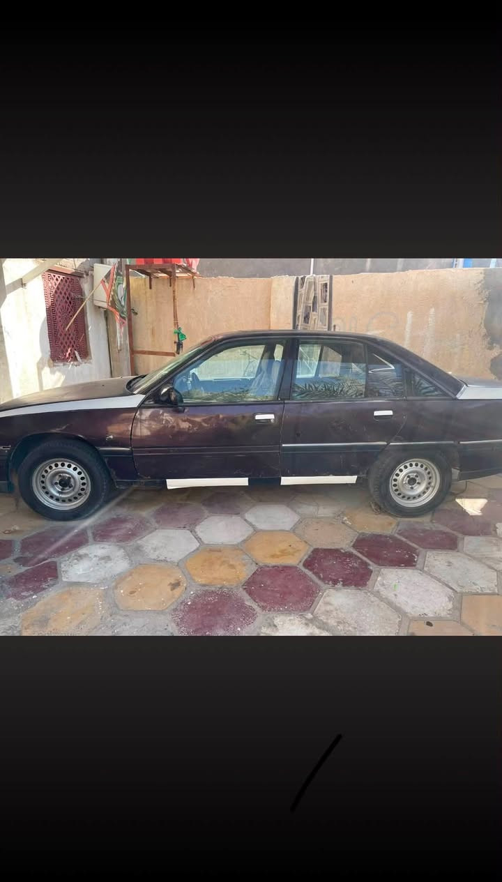 سلام عليكم للبيع اوبل اوميكا 1993 كفاله ضربه وكص السياره مكينته ونجي6مجفته بس ما تشتقل وكير جديد نقصه هايدروليك دواخله نضيفه السعر 22 مكاني البصرة قضاء الدير للتصال ***********
