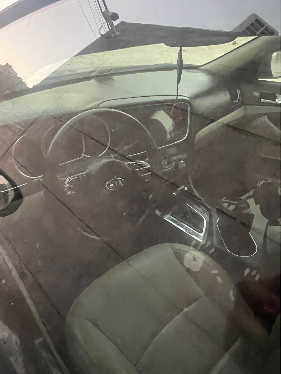 وبتيمه موديل ١٤ امريكي كفاله السياره عده حادث امريكه بس جاملق صفحه اليمنه مصبوق سياره جاهزه للخير وجديده عنوان بصره سعر ١٠٠ وبيها مجال ترهم مراوس *********** البصرة, العراق
