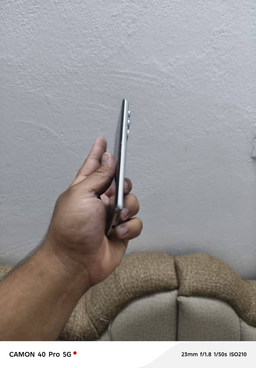 كامون 40 برو 5G • ٢٥٦ • شاشة ١٤٤ هرتز