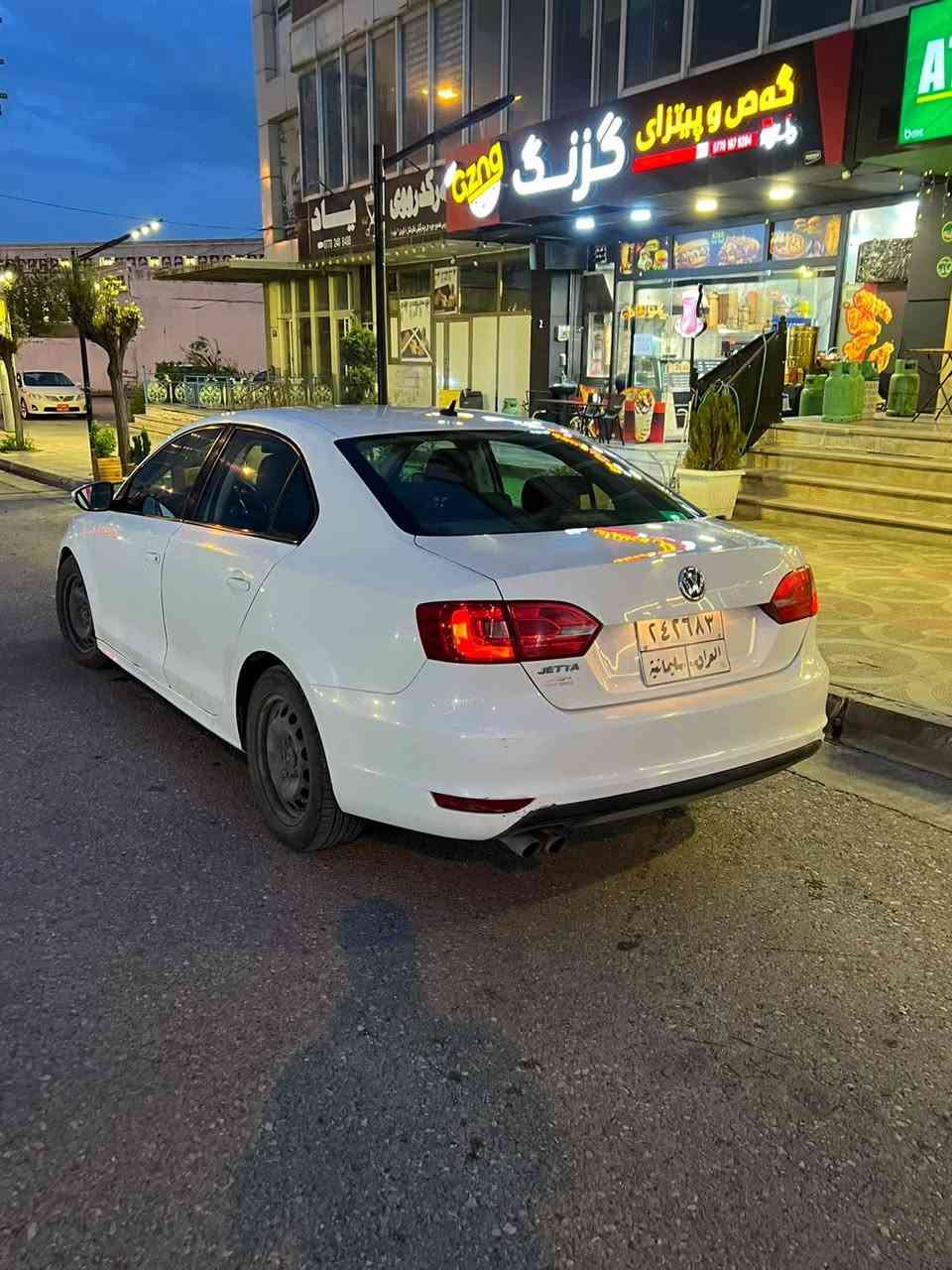 سەلامو عەلیک 
Jetta 2014 خلیجی 
مەکینە ٢٠ بی تۆریۆ مەرغوبی بازار 
گیرو مەکینە بە شەرت 
توندو تۆڵی زۆر باشە 
سەیارەکە ١٧٩٠٠٠ ڕۆشتوە 
تاقمیک تای تازەی لە ژیرە 
دوو پارچەو پەلەیە بۆ یاخی هە پەلەیە سارد 
 بە عام سەیارەکەزۆر  باشە 
سەنەی بەسەر چوە 
*********** واتس ئەپ 
*********** وەتس ئەپ السليمانية, العراق

