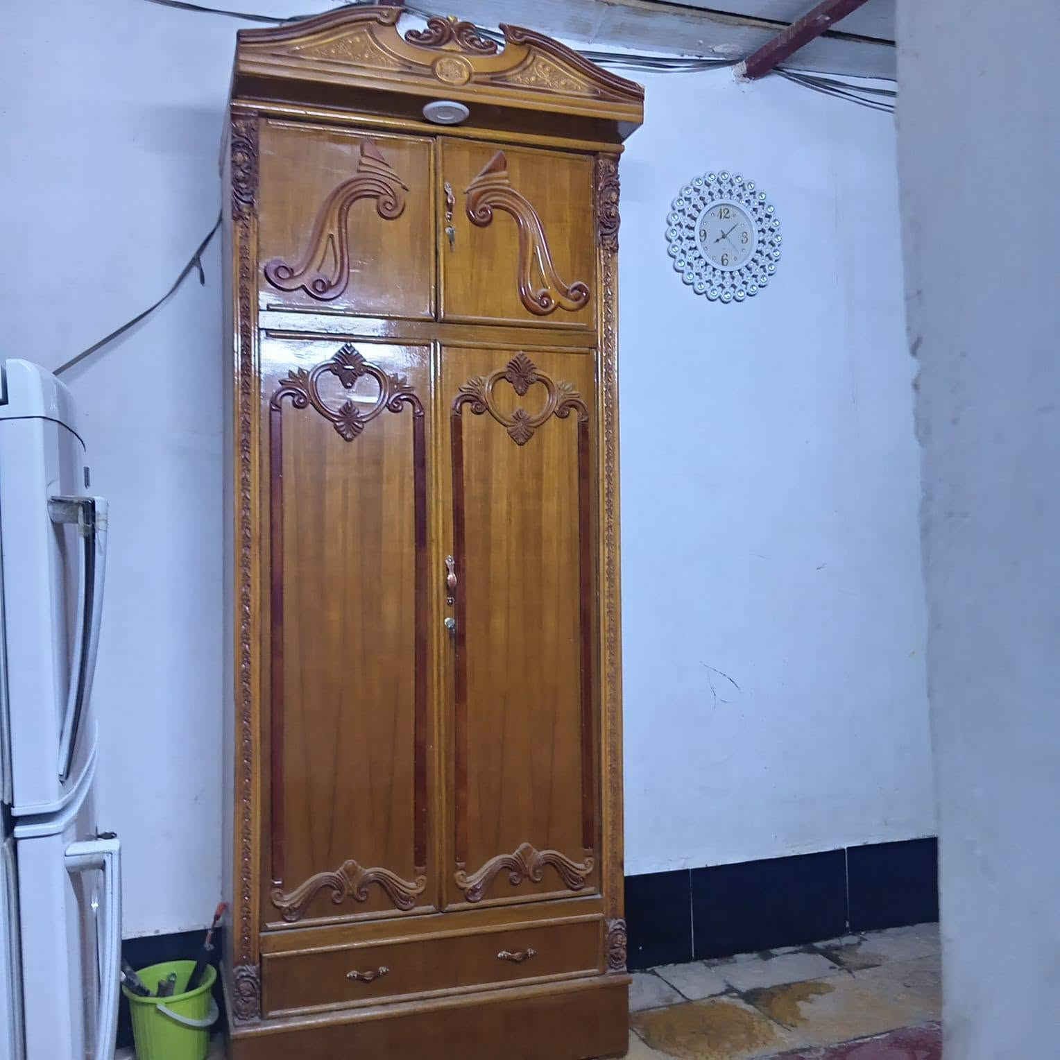 سلام عليكم غرفه خشاب للبيع السعر 900وبيهه مجال ***********
