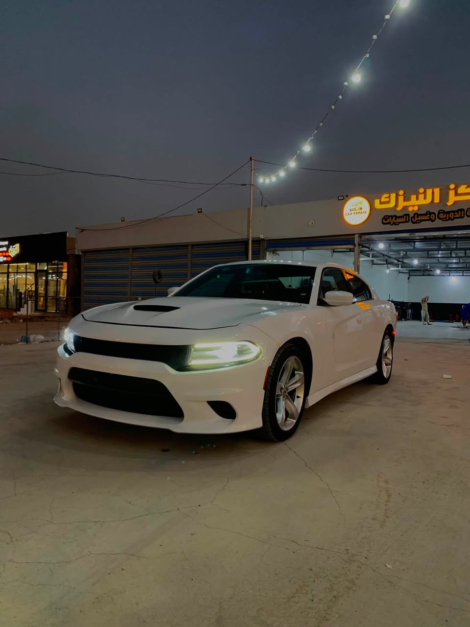 سلام عليكم

للـــبيع 

نـــوع السيــــارة : دوج _ جارجر sxt محدث GT

المـــــــوديــــــل :2018 .

لـون الســـــــيارة : ابيض . 

ألمسافة ألمقطوعة .145 الف. كيلو متر

عدد الاسطوانات : 6 سلندر . 

حجـــم المحــرك : 3600 CC

ألــــــــــــــــــوارد : أمريكي 🇺🇸 
ضررها صفحه ال من يم السايق 

رقــــم اللوحـــــة : بابل تحويل ثاني يوم. 

المـــــــــقاعــــد : جلد شامو

ألمواصفــــــــات :معروفة مواصفات sxt  كشنات تدفئة تبريد مري قلاب وي البك رادار جانبي بلمري ويل 20  كشنات خزن ميموري هواي مواصفات 

الملاحظـــــــات :  ، السيارة جاهزة بحالة جيدة  جدآ  قبل 5 ايام سويت ادامه الها 

ألســــــــعـــــــر :160  وبيها مجال . 

للأتصـــــــــــــال : _ ***********

والرزق ع الله ☺️
