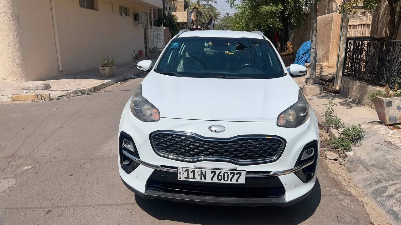 🚘 كيا سبورتاج 2019 شكل 2020 للبيع
🔹 مكينة 2000cc
🔹 كير أوتوماتيك
🔹 ممشى 39,391 كم
🔹اوتو هولد و ثلاث انظمة قيادة auto hold
🔹 مثبت سرعة Cruise Control
🔹 فول تحكم ستيرن
🔹 كشنات جلد أصلي
🔹 حساسات أمامية وخلفية
🔹 كاميرا خلفية
🔹 مرايات كهربائية (شفط)
🔹 إشارات بالمرايات
🔹 داخلية نظيفة ومرتبة
🔹 الإيرباغات سليمة
🔹 ويالات أصلية
🔹 تبريد قطعتين￼
🔹 داخل حمصي
🔹شاحن وايرلس
🔹السيارة استخدام شخصي
⚠️ توجد بعض الضربات والخدوش الخارجية مثل ما موضحة بالصور السيارة تباع على حالتها 
الكير و المكينة مكفولة 
مبدل تايرات جديد
📍 بغداد
💰 السعر: [180ورقة و بيها مجال بسيط]
📞 للجادين فقط التواصل خاص أو اتصال 
***********
