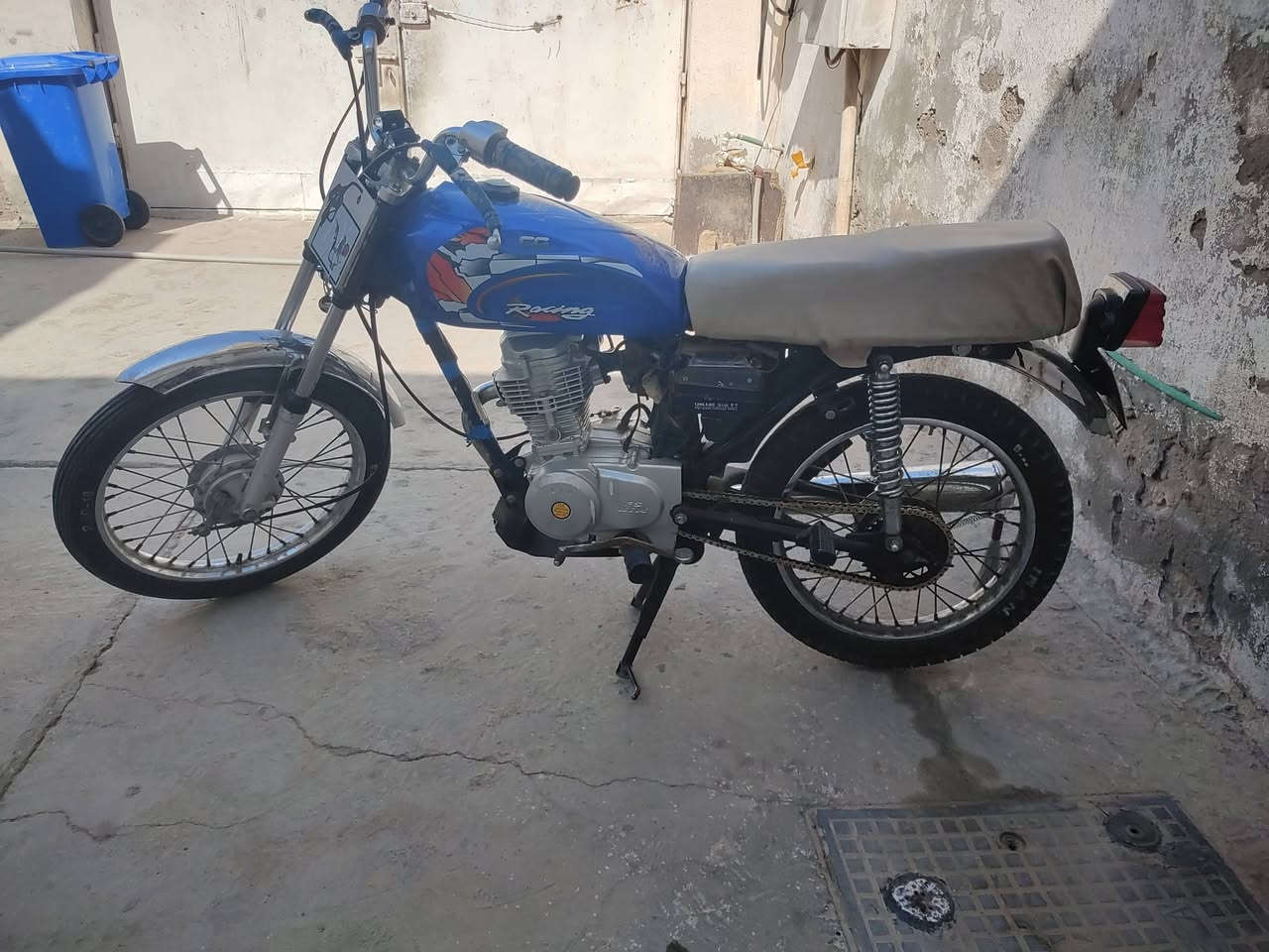 سلام عليكم دراجه ايراني امتياز  رقم وسنويه سنتين بعد يله تسقط سنويه رايدهة ب950  مكاني ميسان سياسيين رقم الواساب ***********
