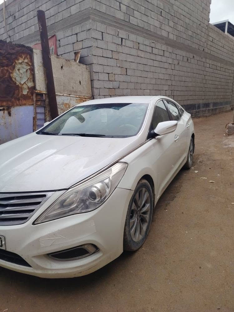 أزيرا 2015 رقم أربيل سياره جاهزه بيه رشات بصيطه سعر ١٢٠ مكاني البصره ابوالخصيب *********** البصرة, العراق
