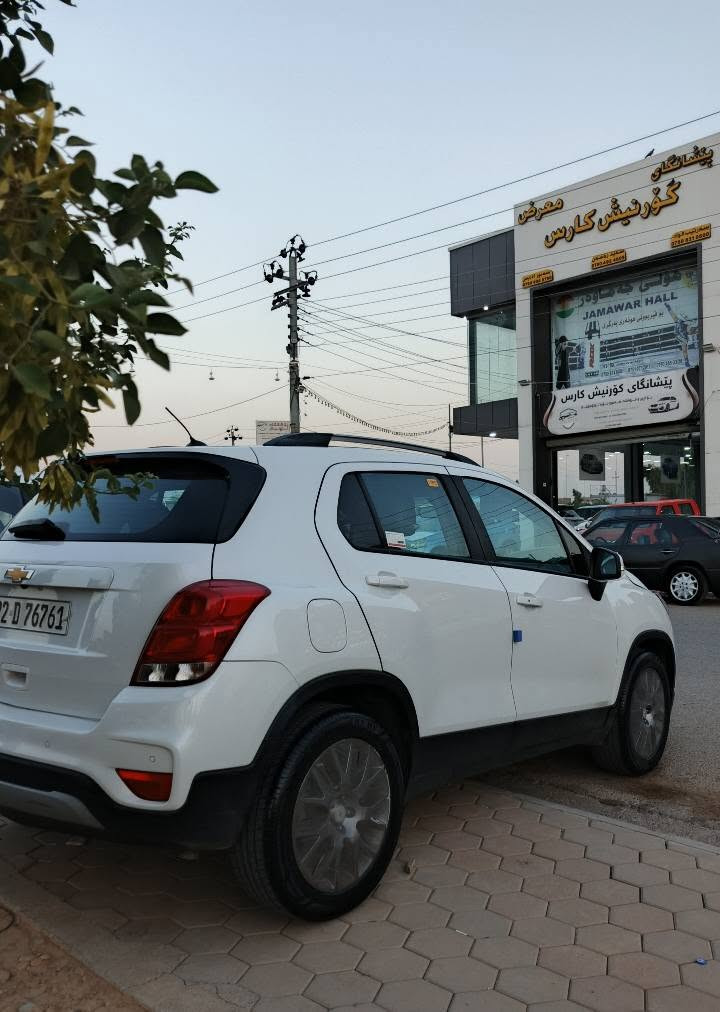 شۆفرلیت تڕاکس
مۆدیل2021
فوول بەس سلایت نیە کوشین جلد-بەسمە لید 
98000KMرۆیشتووا
سبوغ2پارچەو نیو شانیش بەس کلێرا
جەمپێکی خەفیفی پێشی لای سەکن هەیە بەبێ شانسی
4پستن
گێر مەکینە بەشەرت
تەعویل بەناوکردن بەشەرت
غرامە هیچی لەسەرنیە
لەهەولێرنیشتەجێم(اربیل)فرمانبەرن
سعر:92وەرقە مەجالێکی کەم
ژ.م***********
موشتەریت تێل بکا بەرێز
موشتەری نیت بێزارم مەکە أربيل, العراق
