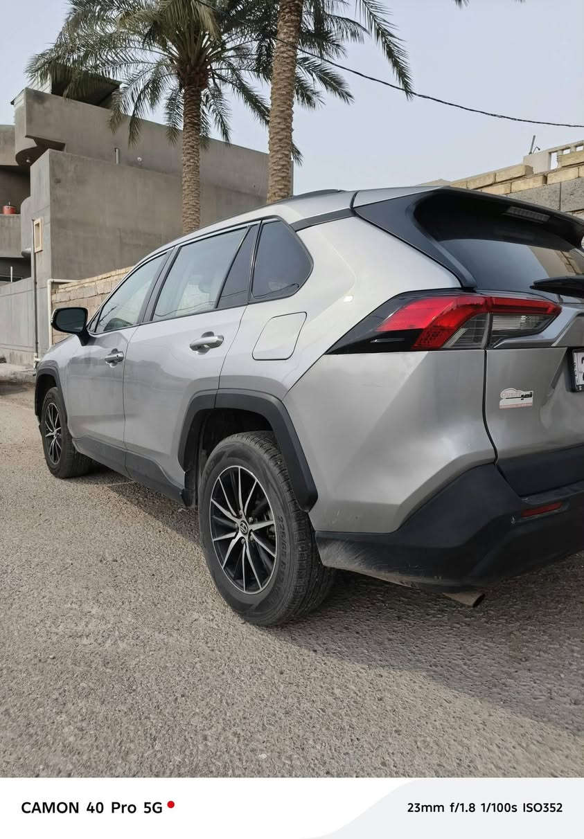 راف 4 xle موديل 2021 فول مواصفات رقم بغداد  ماشية 200 الف تقريبا حادث امريكا الصندوق كما موظح بالصوره اما في العراق اسفل البيبان اليمين وتم تصليحها pdr النظافة جيد جدا 
السعر 220$ ،،، 22$ الف 
موقع السياره الانبار الرمادي 
التواصل 
***********

نص مكتوب في الصور:
- CAMON 40 Pro 5G 23mm f/1.8 1/100s ISO318
- CAMON 40 Pro 5G 23mm f/1.8 1/100s ISO352
- CAMON 40 Pro 5G 14mm f/2.2 1/50s ISO202
- CAMON 40 Pro 5G 29mm f/1.8 1/100s ISO195