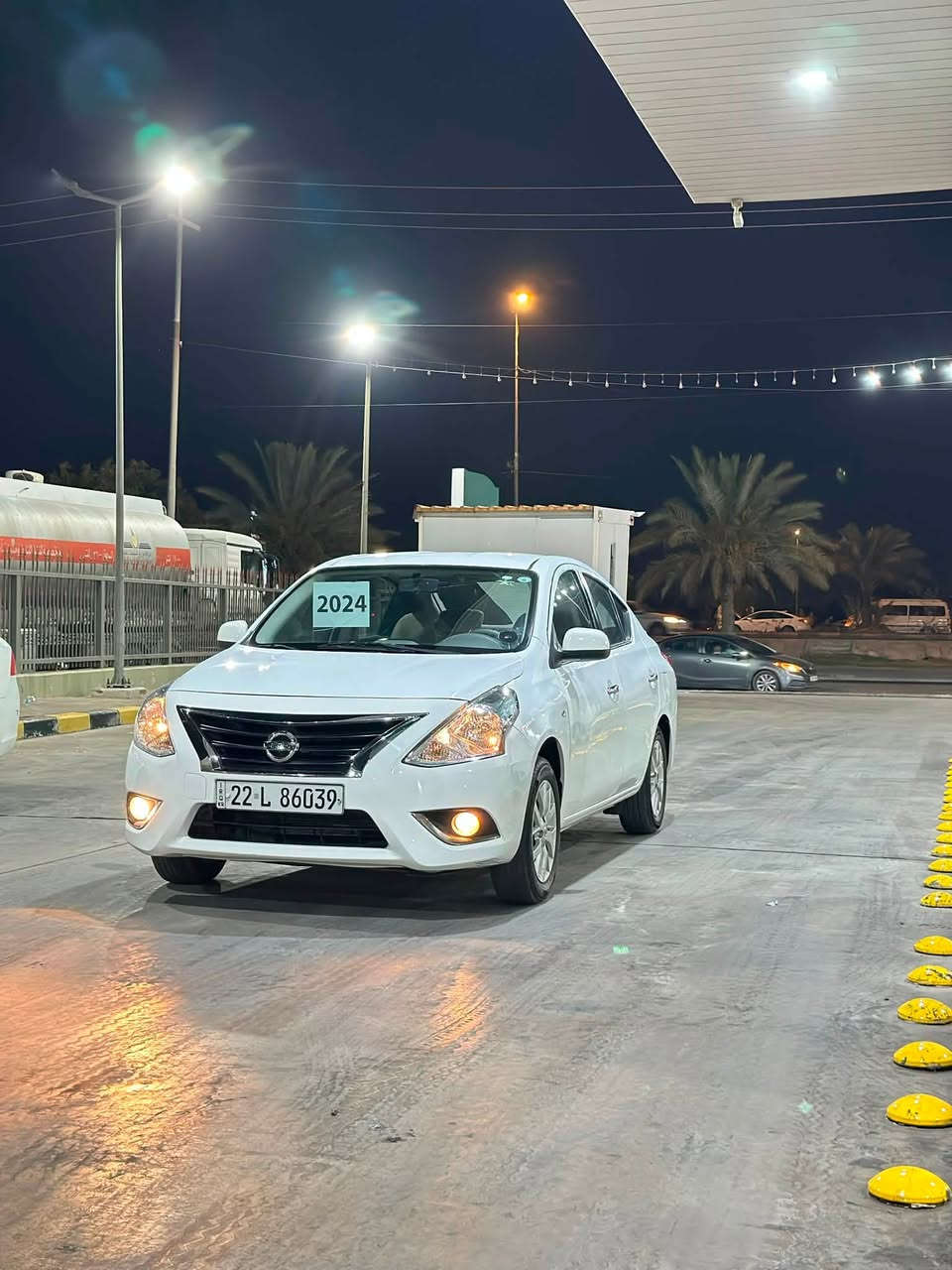 السلام عليكم للبيع صني هندي ام البليته فول مواصفات ويل كب تبريد خلفي ٤ جام كهرباء شاشه وكامره تحكم ستيرن سياره كلش جديده ماشيه ٦٠ الف وقابله للزياده 
تريد وكاله تريد مداور موجود 
بيها ٣ قطع صبغ بدون داخل شرط 
مكاني نجف كوفه شارع المطار 
 يم جوهره العرب 
سعرها ١٠٠وبيها مجال حك الجيه  ***********
