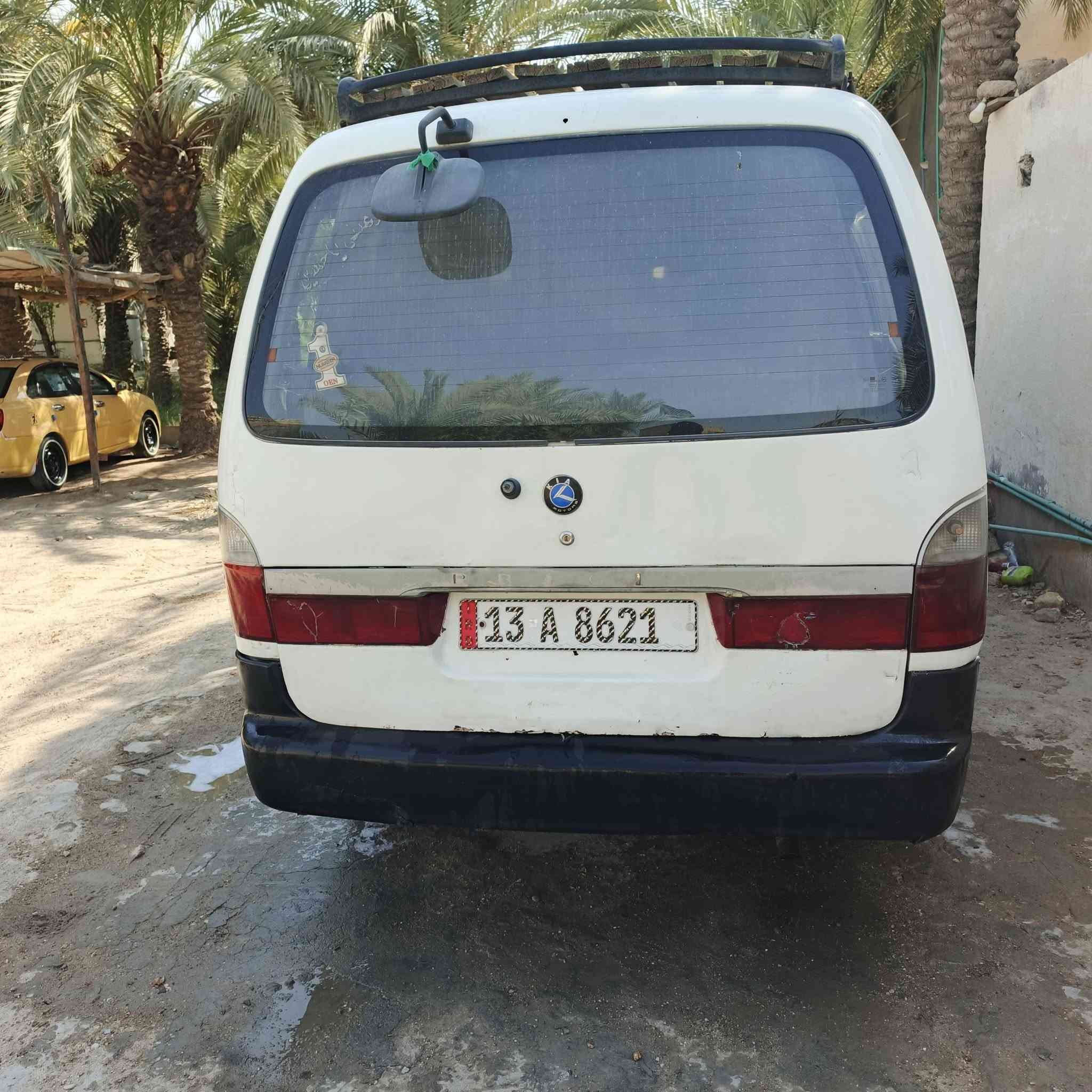 السلام عليكم سياره للبيع مديل 2002محرك جديد سياره جاهزه حداديه نضيفه راديتر جديده سياره كامله والبدي شوف العين وانتصل وبيك خير ودلل رقم ***********
