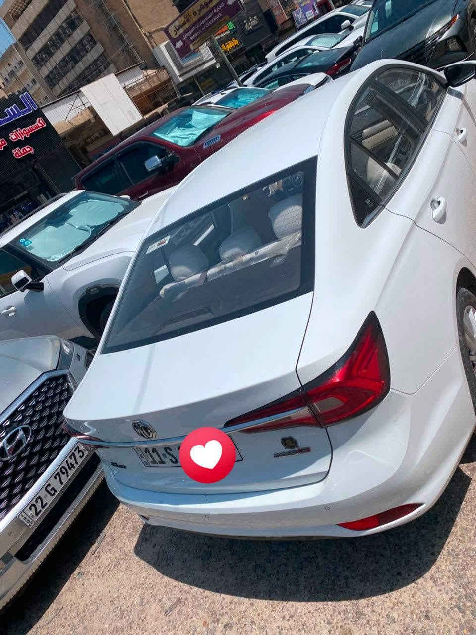 السلام عليكم
Mg 5 2023 
رقم بغداد الجديد 
ماشية 78 الف كم 
مواصفات السيارة 
ويل 17 
شاشة لمس مع دعم Apple CarPlay 
مكيف هواء امامي خلفي 
مثبت سرعة.
حساسات إضاءة.
مرايا كهربائية.
وسائد هوائية أمامية.
نظام ABS وEBD وESP للثبات.
نظام مراقبة ضغط الإطارات (TPMS).
مثبت مقاعد أطفال ISOFIX. �
السعر المطلوب 85 ورقة وبيها مجال 
***********
