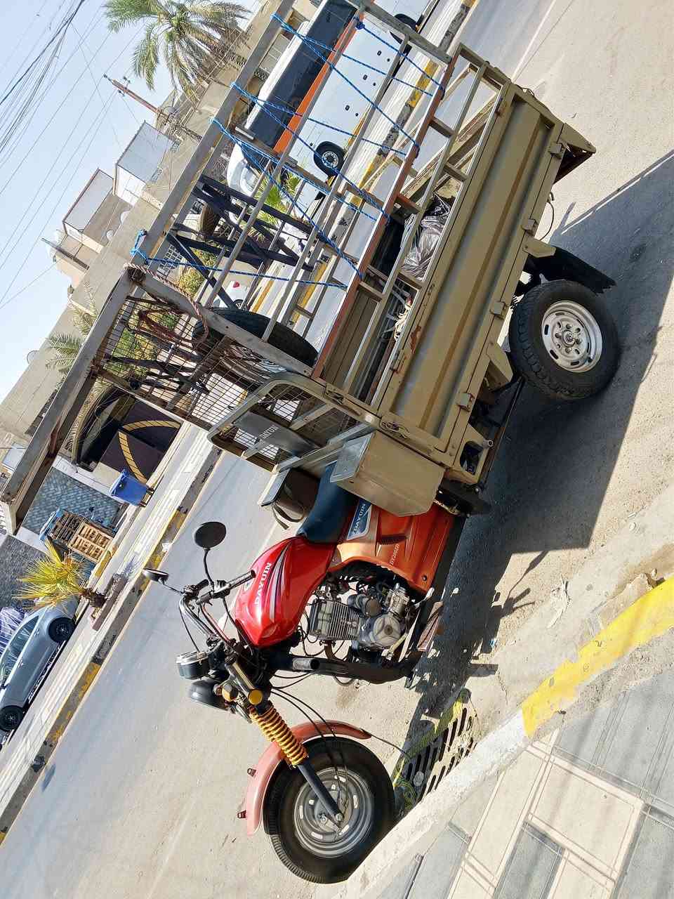 السلام عليكم شباب ستوته موديل ٢٠١٥تركوازي الأصل على بدي  أوراقها كامله كمرك مدفوع جديده كامله للأخير مكينه كير نعمه من الله بدي كفرات بدون خياس تخم تاير ضفيره بلاديه كيج بانزين السعر مليون و٦٠٠ وبيها مجال كلش بسيط 
مكانها كاظميه واليحب يبقيها داخل كاظميه لأن هي بداخل وتشتغل خير من الله  الشراي يتصل 
***********
***********
