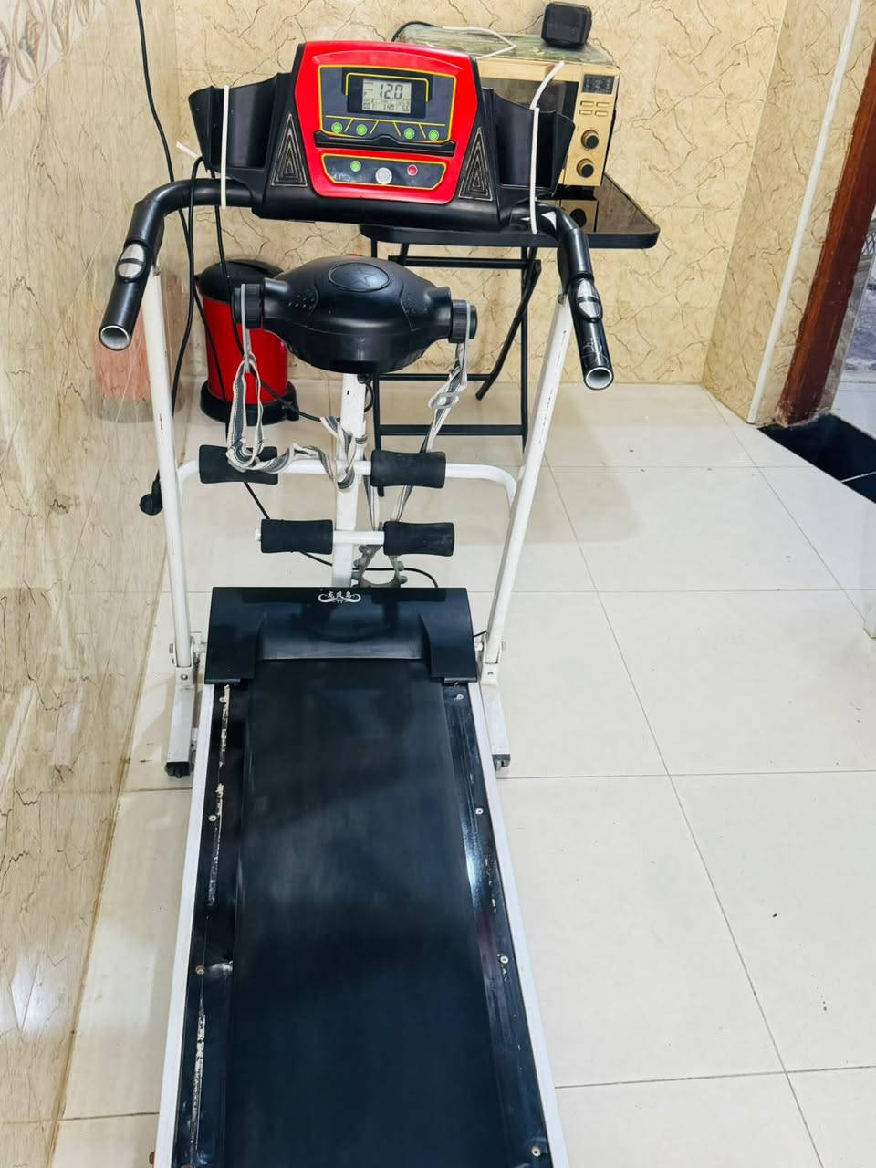 جهاز جري شغال السرعه 120 نضيف كلش مامستخدم هواي سعر 125 بيه مجال بصيط العنوان ناصريه مركز ***********
