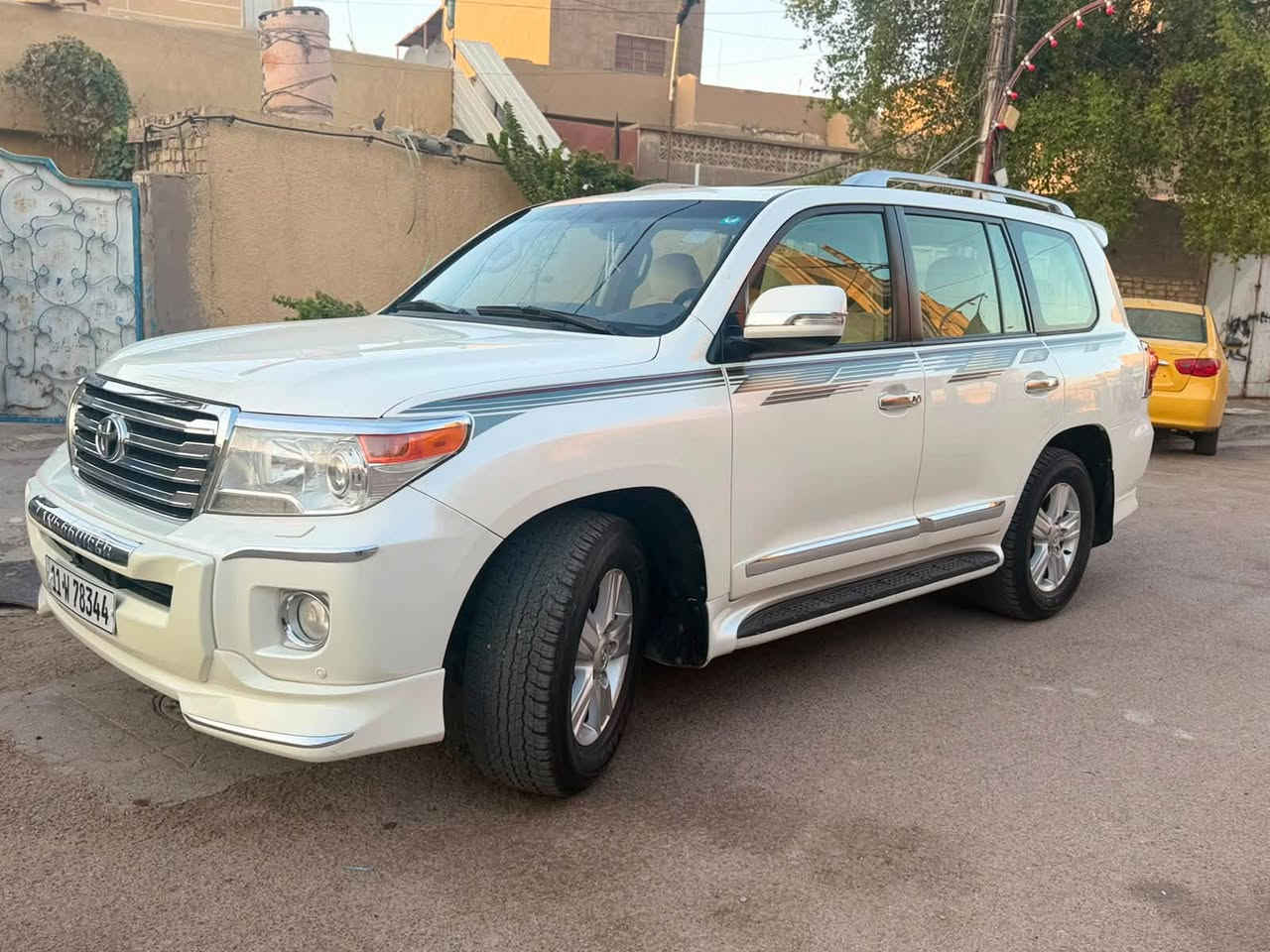 السلام عليكم
لاند گروز موديل 14 بريم  مكفوله ماعدا بارد 

مرفق السونار بالمنشور 

السعر(500, 36 $) بيه مجال للأستفسار***********

