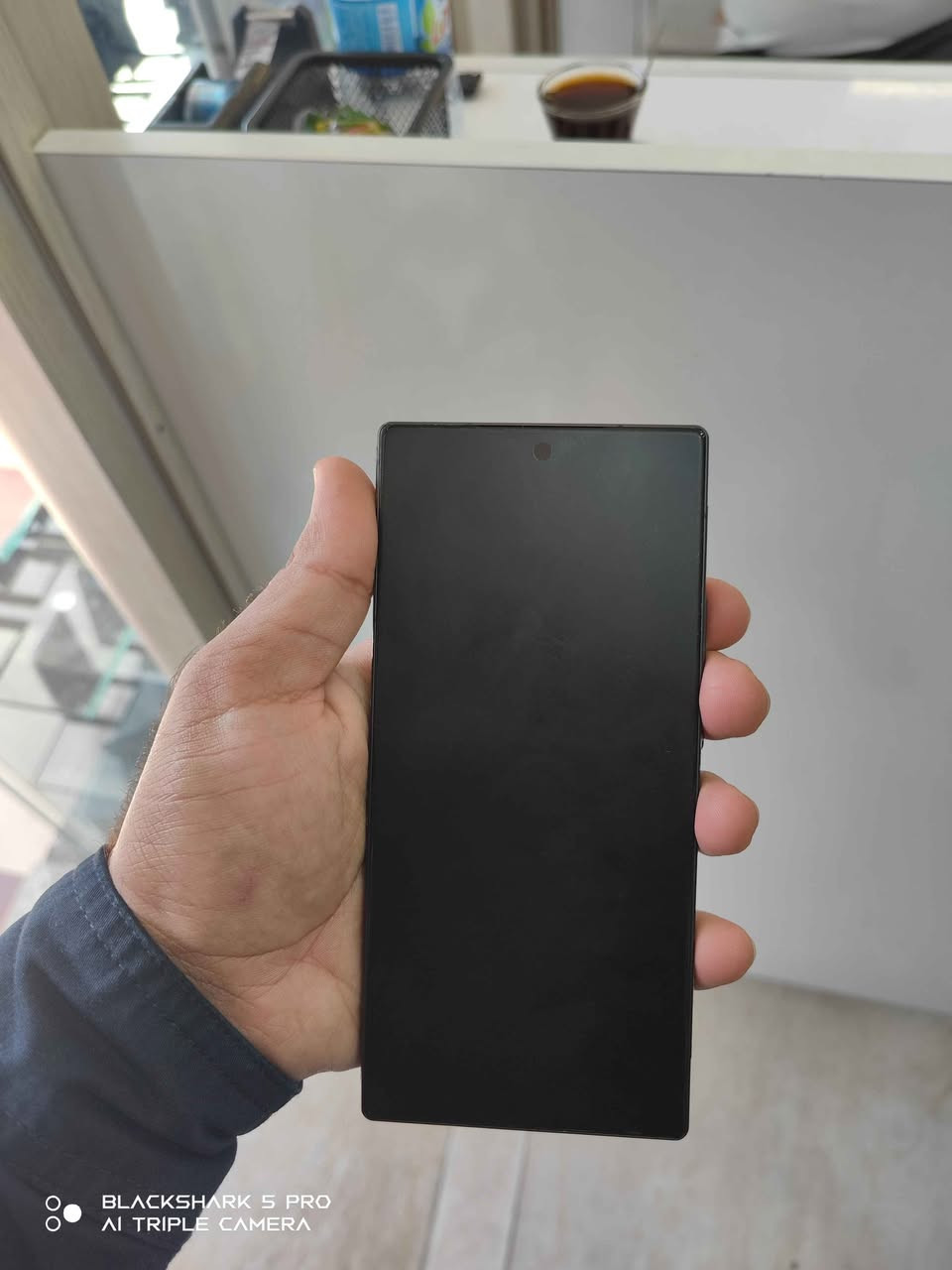 Red magic 11 Air
512GB
Ram 16
Kaml ashya 100lasad xawen w be keshaya
Globala 2 sem
625 hazari w majale kam
40 jar shahn krawa patri 100
***********
La karkukm gayandn haya bo hamu shwene
.........
ريد ماجيك 11 اير
نسخة عالمية دبل سيم
كامل ملحقات و بحالة الوكالة 
نضافة 100بالمية
لون مميز
بطارية 100
40مرة مشحون
625الف و بي مجال بسيط
مكاني كركوك 
توصيل متوفر لكل عراق
*********** كركوك, العراق

نص مكتوب في الصور:
- BLACKSHARK 5 PRO AI TRIPLE CAMERA
- BLACKSHARK 5 PRO
- AI TRIPLE CAMERA
- ١١:٤٥ 120Hz 14 N حالة البطارية -> إذا استبدل المستخدمون البطارية بأنفسهم، فقد لا تعمل شاشة حالة البطارية بشكل صحيح. يوصى بالاتصال بمركز خدمة ما بعد البيع المحلي للحصول على المساعدة. الصحة حالة البطارية الحالية جيدة 100% تاريخ الإنتاج ٢٠٢٥-٠٥-٠٤ تاريخ أول استخدام ٢٠٢٦-٠٣-٣٠ عدد دورات الشحن والتفريغ 40