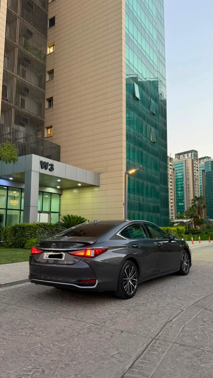 Lexus ES300 2023
لگزز ٢٠٢٣ هایبرێد کوشین جلد کوشین خزن ڕادار حەساس برێک ئۆتۆ گێڕ تۆماتیك و حادی و گێڕ لە سوکان ٣ مۆدی لێخوڕین چەند مواسەفاتی دیکە
٣ پارچە دەحمە ٣ پارچە کلێری ئەمریکایە
گێڕ و مەکینە و هایبرێد و کارەبایی هەمووی بەشەرت
فعص و هەزە و سەنەوی نوێیە بە ناوی خۆمە
*********** أربيل, العراق

