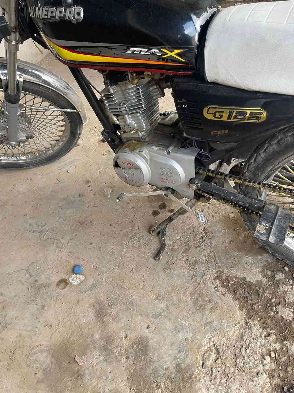 السلام عليكم موطور تايكر 20
معمر جديد لا دخن ولا صرف
نشاط فول
يعوزو لايت ودسك مال بريك
السعر 200 وبي مجال
مكاني الجواعنه
***********

